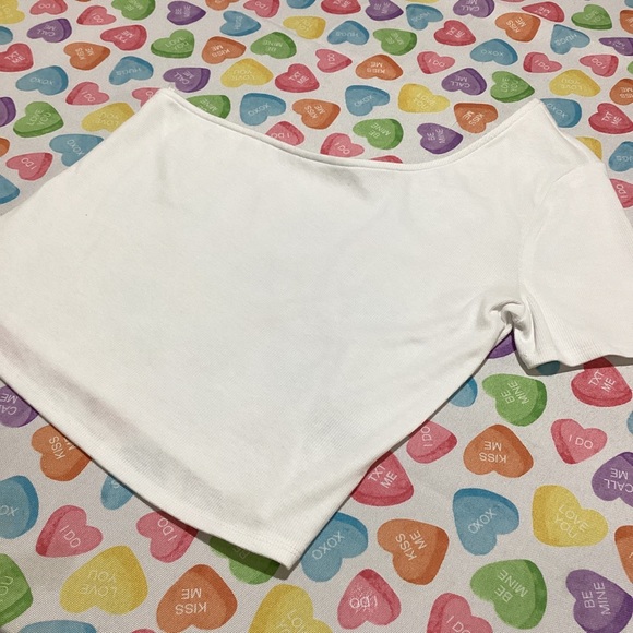 Mixed Threads Women’s White Ribbed One Shoulder Cropped Top Short Sleeve - Picture 3 of 3